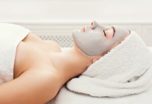 Maschera per il viso, trattamento di bellezza termale, cura della pelle
